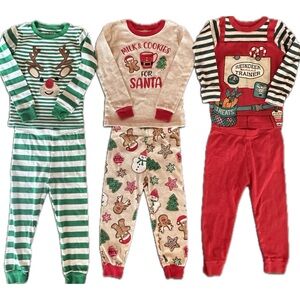 Children’s Place / GAP 2T Christmas / Winter / Santa Pajamas PJs Boys / Girls